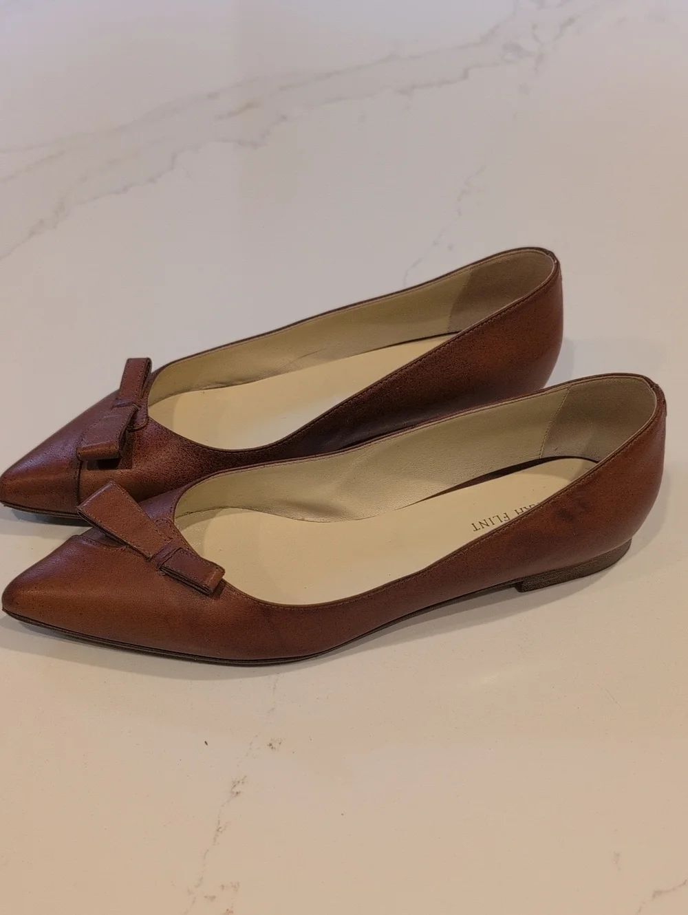 Sarah Flint Natalie Vachetta Leather Ballet Flats Size 7.5 Asymmetrical Bow